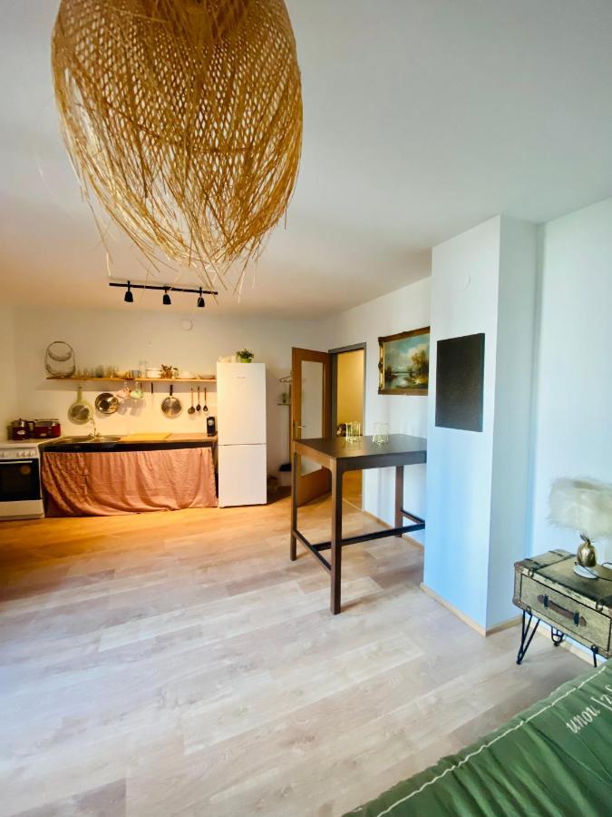 Cozy & Charming City Apartment فيينا المظهر الخارجي الصورة